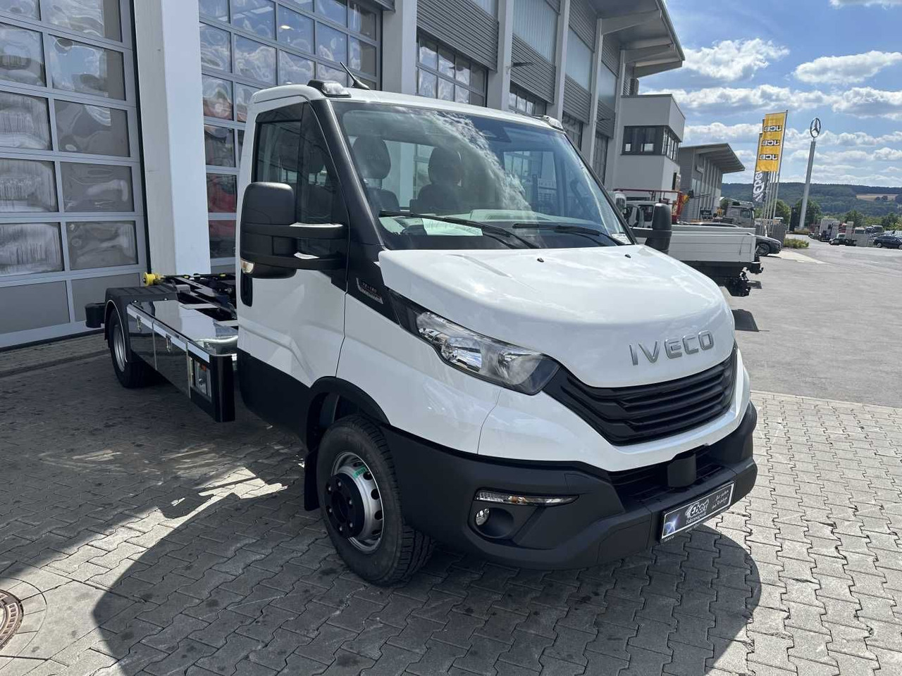 Iveco Daily 70C18 *R4100mm*Automatik*2xAHK*Luft* - Xe tải nâng móc: hình 3 Iveco Daily 70C18 *R4100mm*Automatik*2xAHK*Luft* - Xe tải nâng móc: hình 3