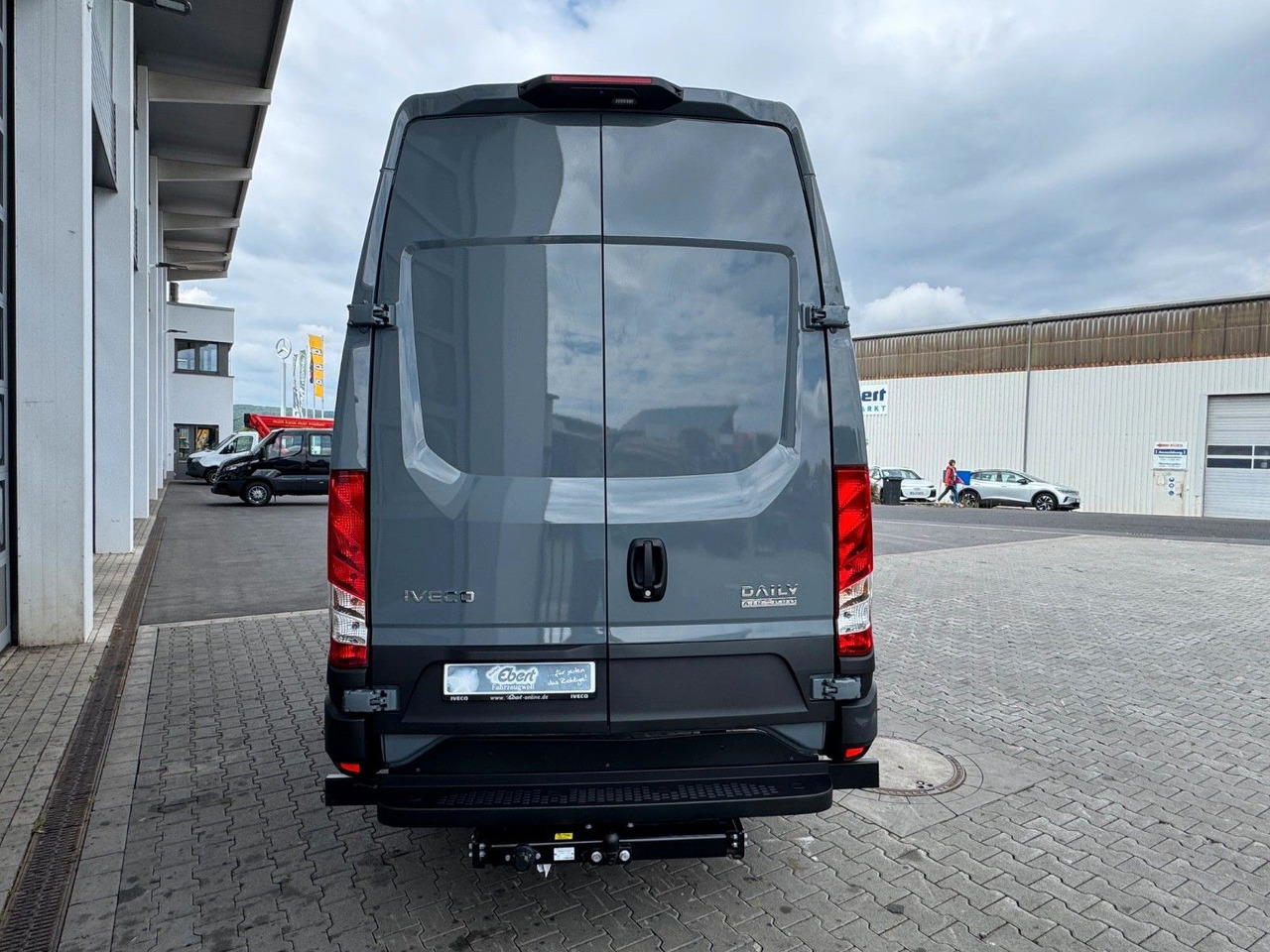 Iveco Daily 70C21 3.0L *L4*H3*Automatik*LED*Luft* 2x - Xe van chở hàng: hình 5 Iveco Daily 70C21 3.0L *L4*H3*Automatik*LED*Luft* 2x - Xe van chở hàng: hình 5