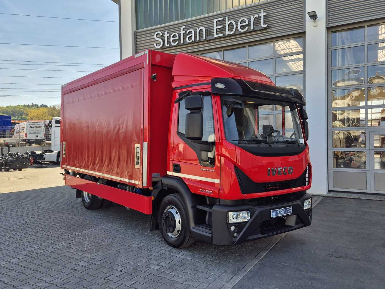 Iveco Eurocargo ML140E25/P Schiebeplanen LBW 1.500kg - Xe tải đồ uống: hình 3 Iveco Eurocargo ML140E25/P Schiebeplanen LBW 1.500kg - Xe tải đồ uống: hình 3