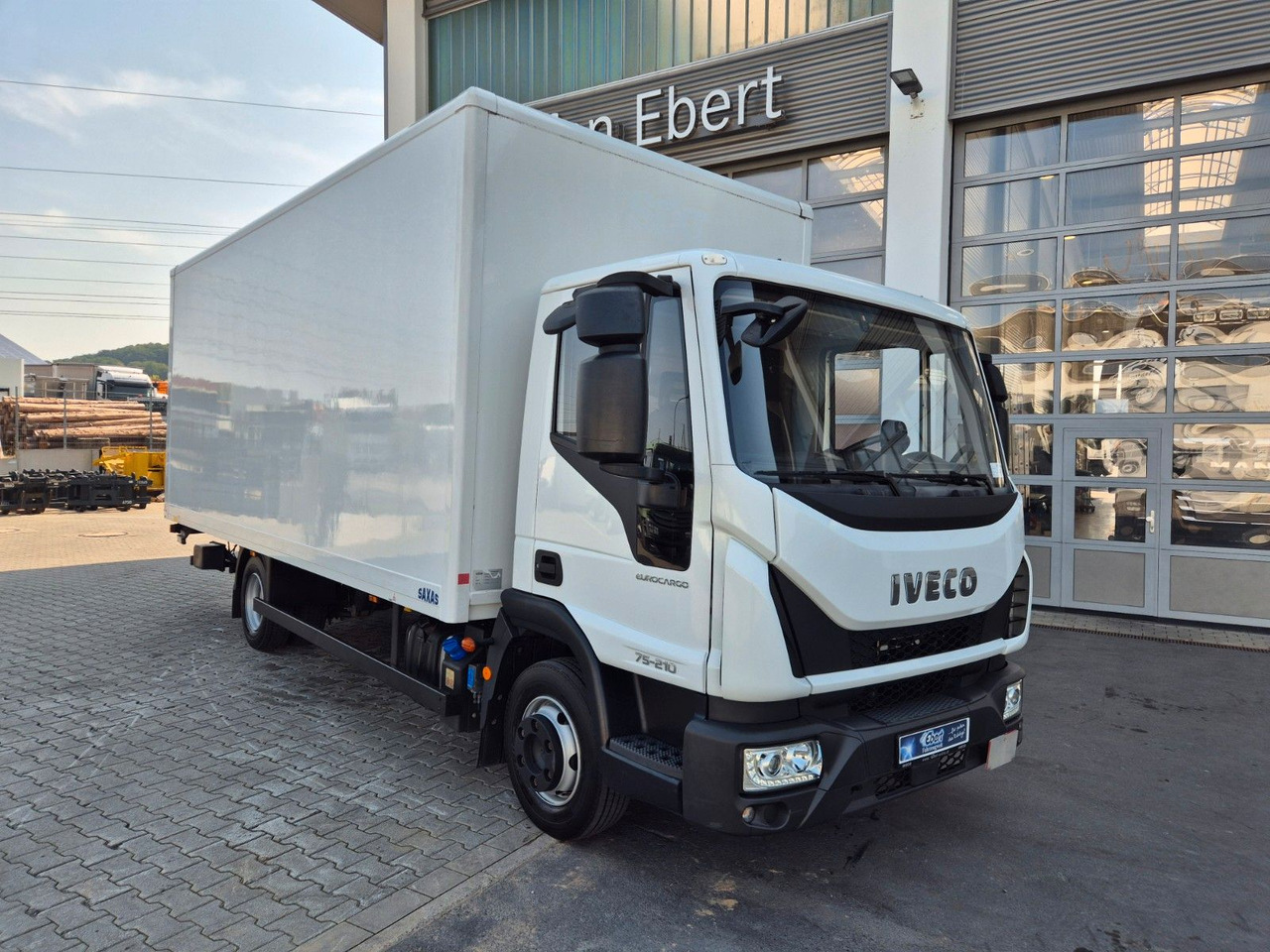 Iveco Eurocargo ML75E21/P LBW 3 Sitze Klima ACC 4 St. - Xe tải nhỏ thùng kín: hình 2 Iveco Eurocargo ML75E21/P LBW 3 Sitze Klima ACC 4 St. - Xe tải nhỏ thùng kín: hình 2