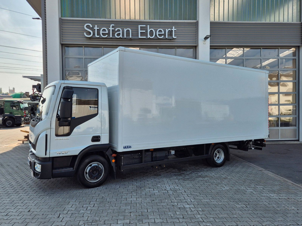 Iveco Eurocargo ML75E21/P LBW 3 Sitze Klima ACC 4 St. - Xe tải nhỏ thùng kín: hình 3 Iveco Eurocargo ML75E21/P LBW 3 Sitze Klima ACC 4 St. - Xe tải nhỏ thùng kín: hình 3