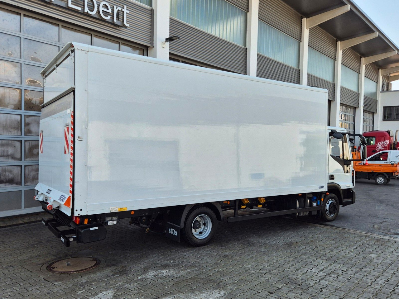 Iveco Eurocargo ML75E21/P LBW 3 Sitze Klima ACC 4 St. - Xe tải nhỏ thùng kín: hình 5 Iveco Eurocargo ML75E21/P LBW 3 Sitze Klima ACC 4 St. - Xe tải nhỏ thùng kín: hình 5