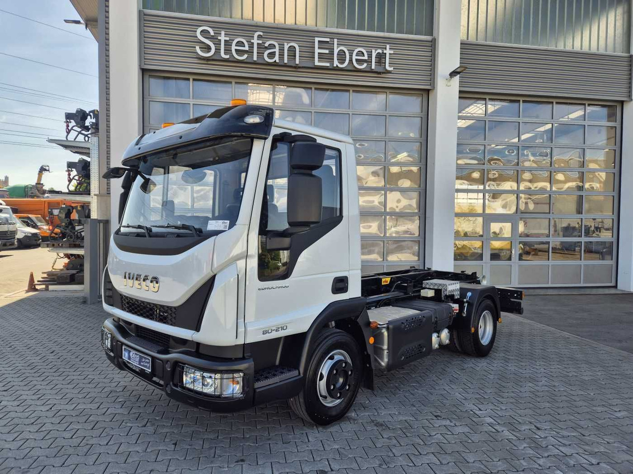 Iveco Eurocargo ML80E21K 4x2 Hyva 05-32-K-DIN-BF 2xAHK - Xe tải nâng móc: hình 2 Iveco Eurocargo ML80E21K 4x2 Hyva 05-32-K-DIN-BF 2xAHK - Xe tải nâng móc: hình 2