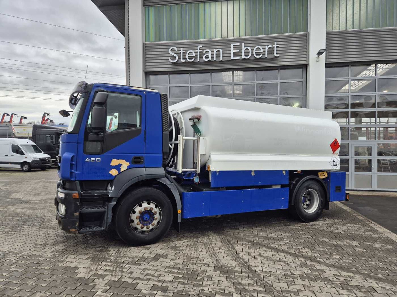 Iveco Stralis AD190S42/P 14.000L Lindner&Fischer - Xe bồn: hình 3 Iveco Stralis AD190S42/P 14.000L Lindner&Fischer - Xe bồn: hình 3