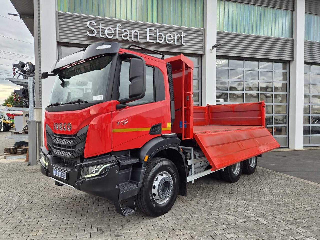 Iveco X-Way AD300X48Z HR OFF 6x4 Bordmatik Intarder - Xe ben: hình 2 Iveco X-Way AD300X48Z HR OFF 6x4 Bordmatik Intarder - Xe ben: hình 2