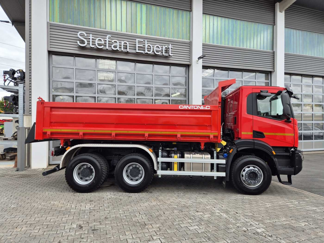 Iveco X-Way AD300X48Z HR OFF 6x4 Bordmatik Intarder - Xe ben: hình 5 Iveco X-Way AD300X48Z HR OFF 6x4 Bordmatik Intarder - Xe ben: hình 5