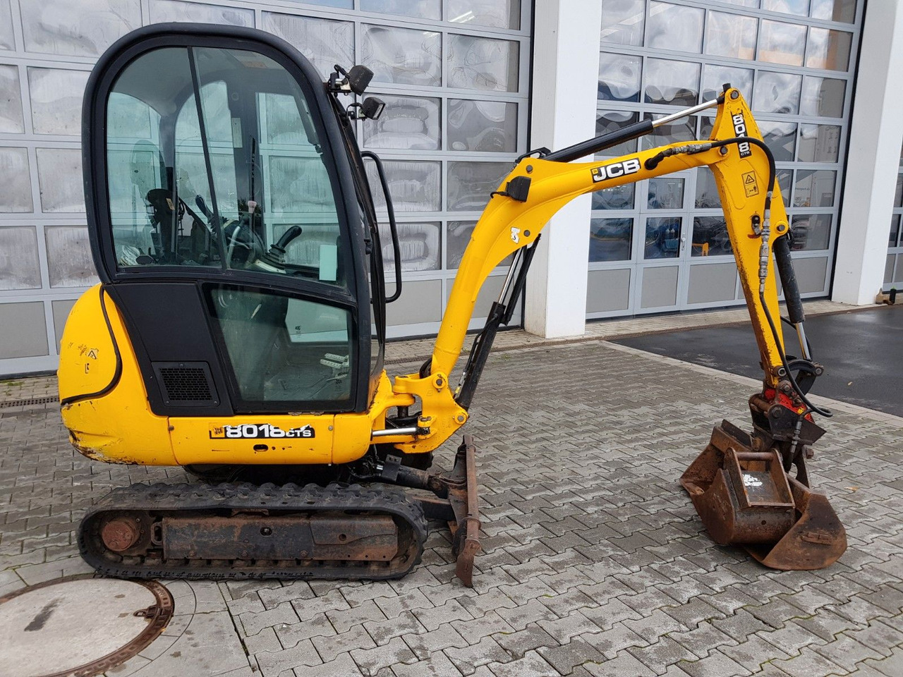 JCB 8018 / 3.420h / hydrl. Grabenräumer / Tieflöffel - Máy xúc mini: hình 2 JCB 8018 / 3.420h / hydrl. Grabenräumer / Tieflöffel - Máy xúc mini: hình 2