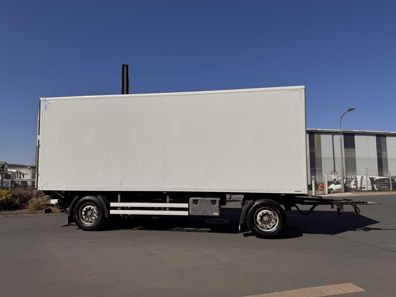 Junge AASK18P037 LBW Bär (2.000kg) - Rơ moóc hộp kín: hình 4 Junge AASK18P037 LBW Bär (2.000kg) - Rơ moóc hộp kín: hình 4