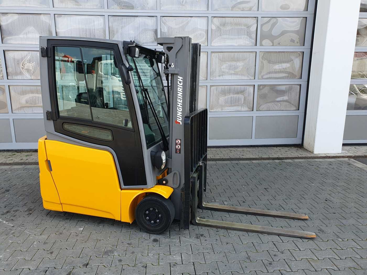 Jungheinrich EFG 215 / Triplex: 4.25m! / SS / 4.166h / 2024 - Xe nâng điện: hình 2 Jungheinrich EFG 215 / Triplex: 4.25m! / SS / 4.166h / 2024 - Xe nâng điện: hình 2