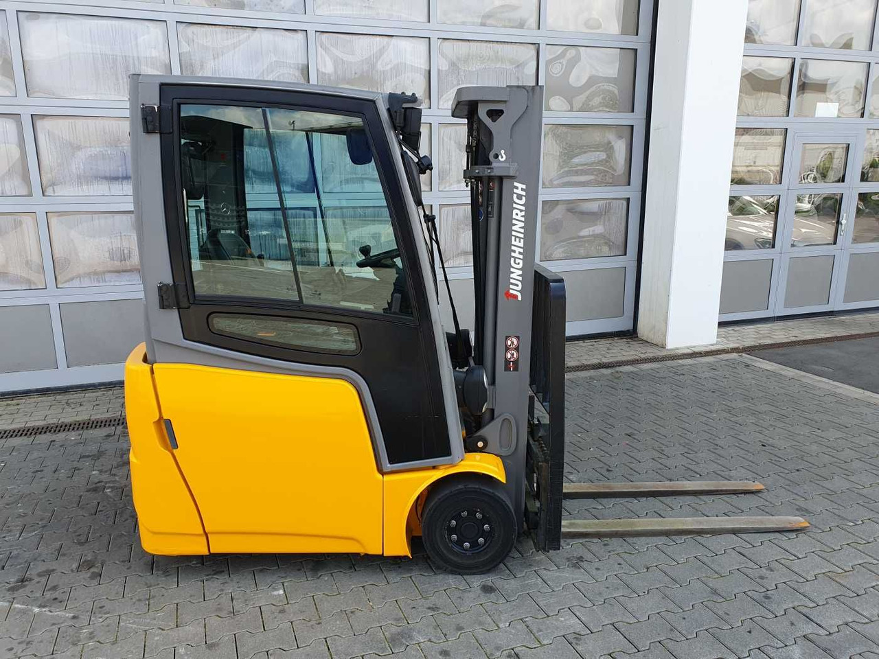 Jungheinrich EFG 215 / Triplex: 4.25m! / SS / 4.166h / 2024 - Xe nâng điện: hình 3 Jungheinrich EFG 215 / Triplex: 4.25m! / SS / 4.166h / 2024 - Xe nâng điện: hình 3