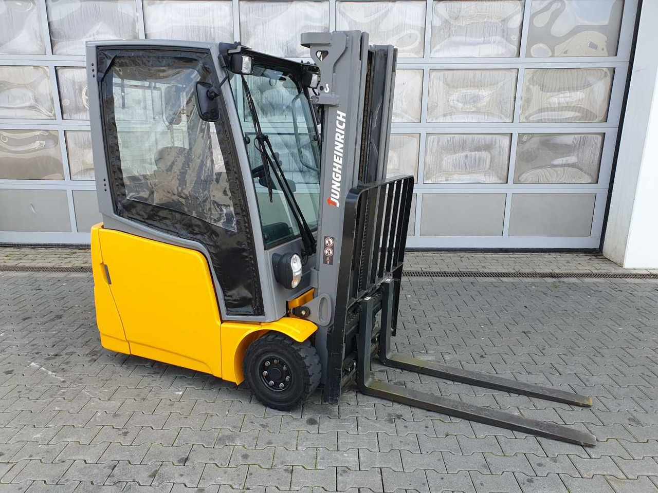 Jungheinrich EFG 215 / Triplex 4.25m / SS / nur 1.680h / 2021 - Xe nâng điện: hình 2 Jungheinrich EFG 215 / Triplex 4.25m / SS / nur 1.680h / 2021 - Xe nâng điện: hình 2