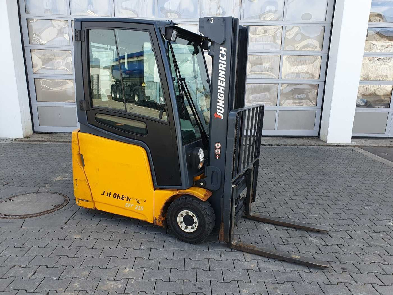 Jungheinrich EFG 215 / Triplex: 4.35m! / SS / nur 2.054h! - Xe nâng điện: hình 2 Jungheinrich EFG 215 / Triplex: 4.35m! / SS / nur 2.054h! - Xe nâng điện: hình 2