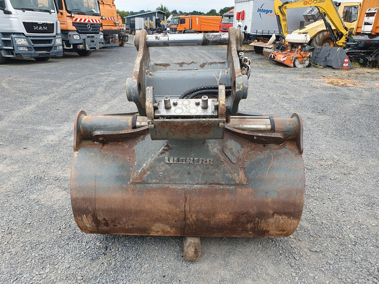 Liebherr hydraulischer Grabenräumlöffel / SW48 - Gầu máy xúc: hình 5 Liebherr hydraulischer Grabenräumlöffel / SW48 - Gầu máy xúc: hình 5