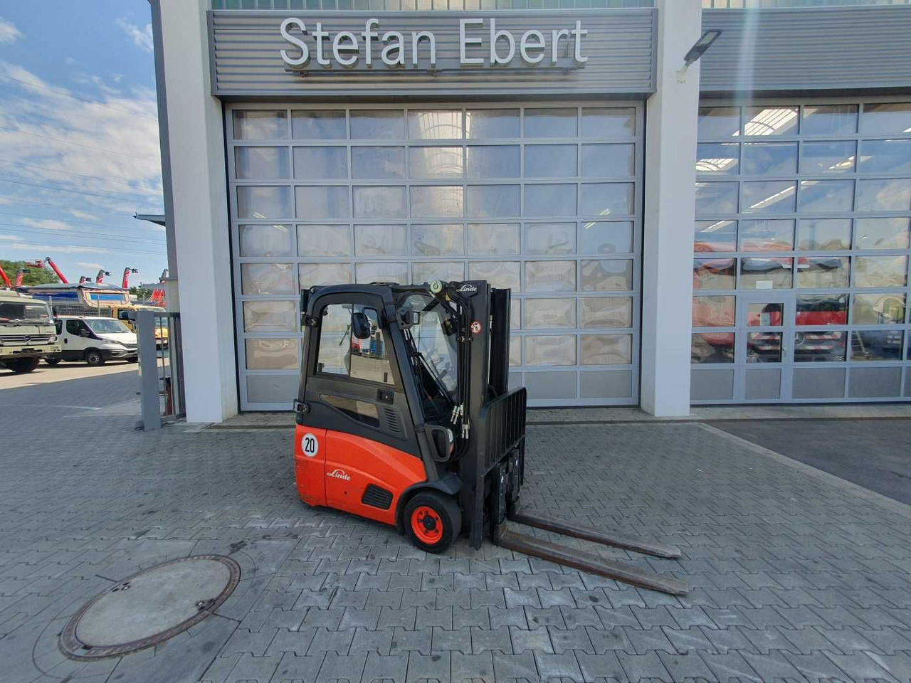 Linde E14 - 01 / Triplex: 4.00m! / SS / nur 3.405h! - Xe nâng điện: hình 1 Linde E14 - 01 / Triplex: 4.00m! / SS / nur 3.405h! - Xe nâng điện: hình 1