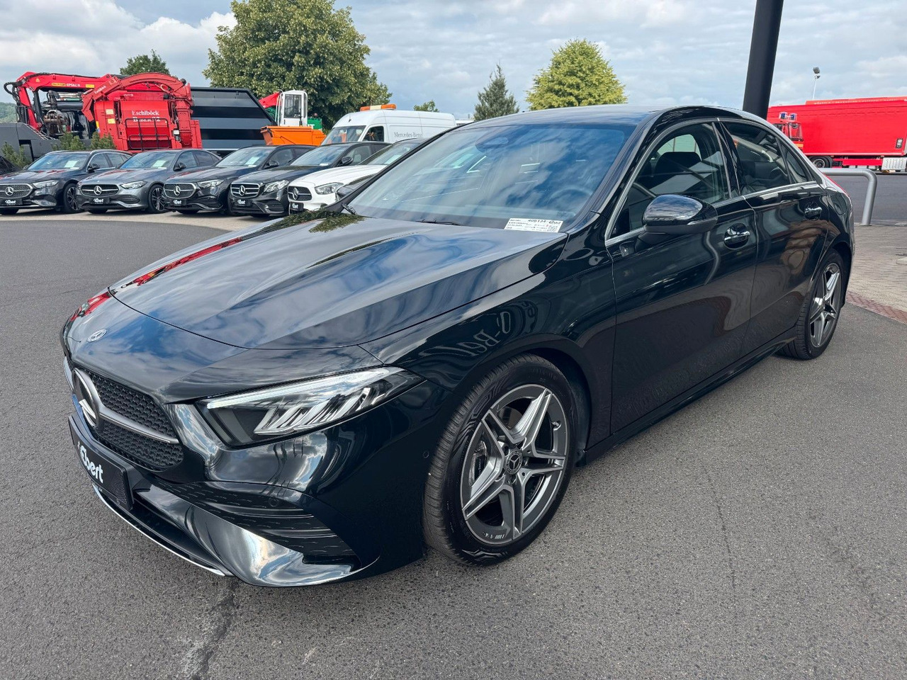 Mercedes-Benz A 200 Limo AMG+Ambiente+RKamera+Keyless+uvm. - Sedan: hình 2 Mercedes-Benz A 200 Limo AMG+Ambiente+RKamera+Keyless+uvm. - Sedan: hình 2