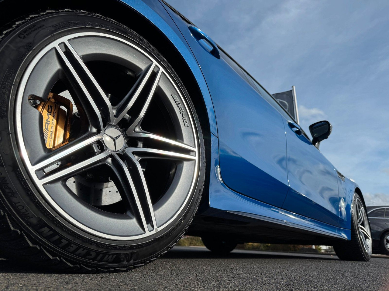 Mercedes-Benz AMG GT 63 S Keramik+AirM+Burm+Distr+SitzKlima - Xe coupe: hình 5 Mercedes-Benz AMG GT 63 S Keramik+AirM+Burm+Distr+SitzKlima - Xe coupe: hình 5