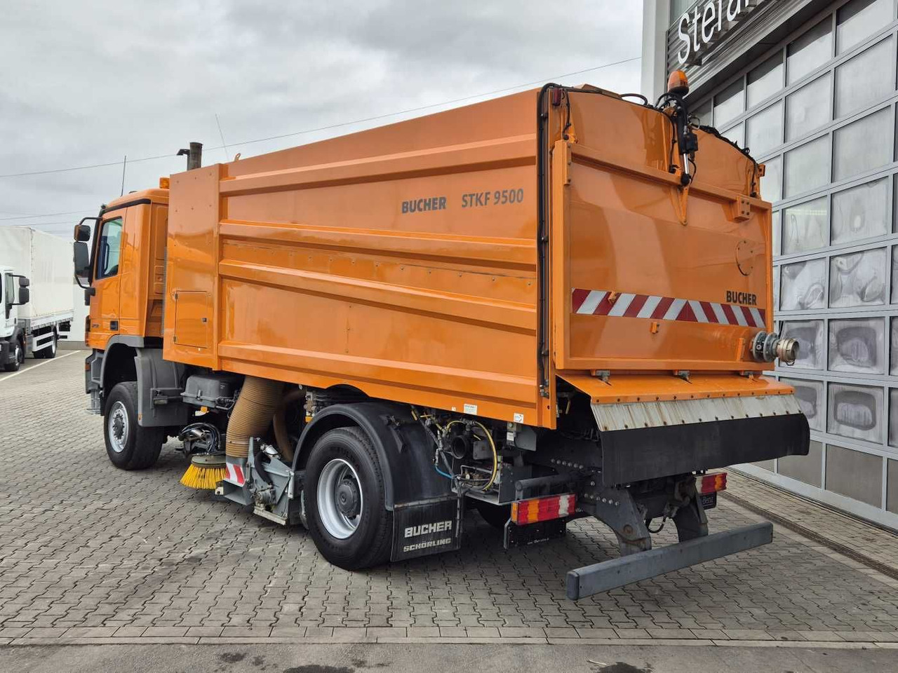 Xe quét đường Mercedes-Benz Actros 2032 A 4x4 Bucher STKF 9500 Airport 30x: hình 15