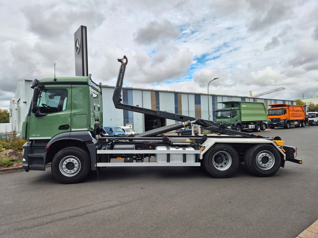 Mercedes-Benz Arocs 2643 L 6x2-4 Meiller RS 21.65 Funk AHK - Xe tải nâng móc: hình 5 Mercedes-Benz Arocs 2643 L 6x2-4 Meiller RS 21.65 Funk AHK - Xe tải nâng móc: hình 5