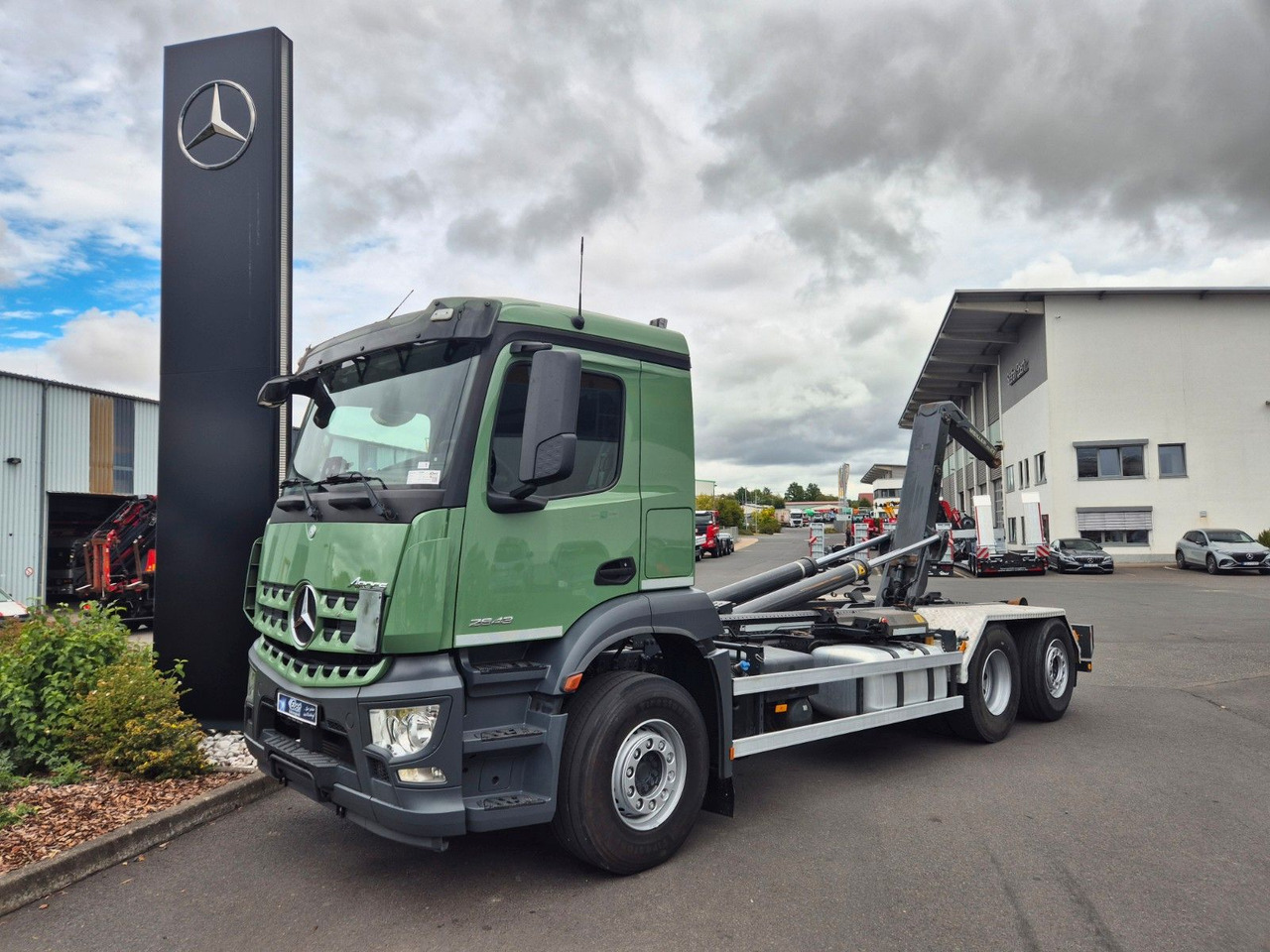 Mercedes-Benz Arocs 2643 L 6x2-4 Meiller RS 21.65 Funk AHK - Xe tải nâng móc: hình 1 Mercedes-Benz Arocs 2643 L 6x2-4 Meiller RS 21.65 Funk AHK - Xe tải nâng móc: hình 1