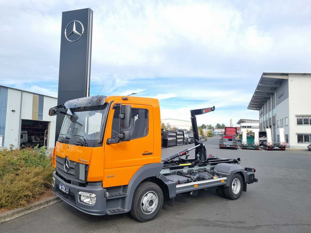 Mercedes-Benz Atego 818 K 4x2 HIAB XR5S3650 AHK Klima - Xe tải nâng móc: hình 1 Mercedes-Benz Atego 818 K 4x2 HIAB XR5S3650 AHK Klima - Xe tải nâng móc: hình 1