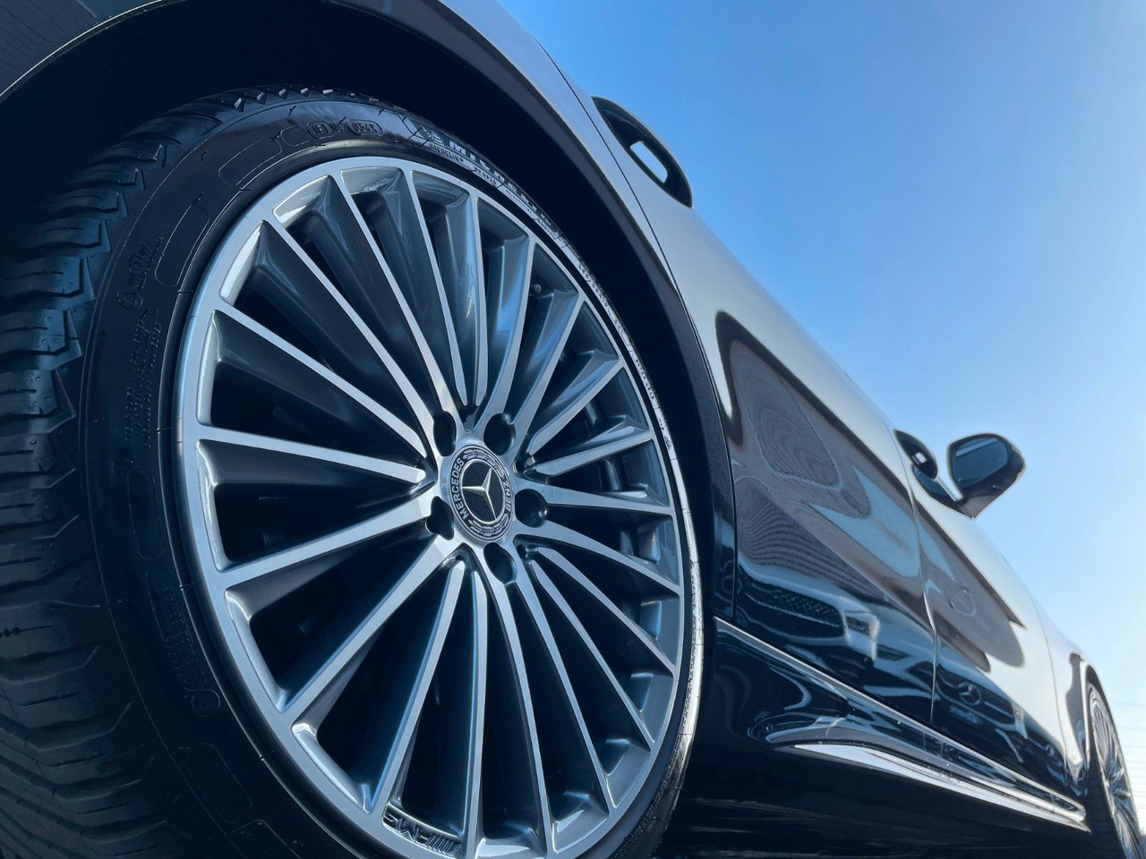 Mercedes-Benz C 200 4M AMG Pano+AHK+360°+Digital+Ambiente - Sedan: hình 5 Mercedes-Benz C 200 4M AMG Pano+AHK+360°+Digital+Ambiente - Sedan: hình 5