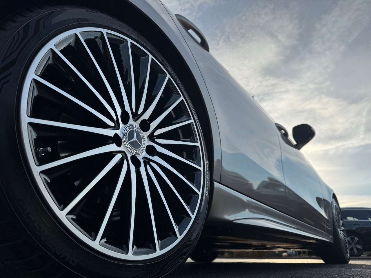 Mercedes-Benz C 300 AMG+Pano+Burmester+360+Digital+Memory - Sedan: hình 5 Mercedes-Benz C 300 AMG+Pano+Burmester+360+Digital+Memory - Sedan: hình 5