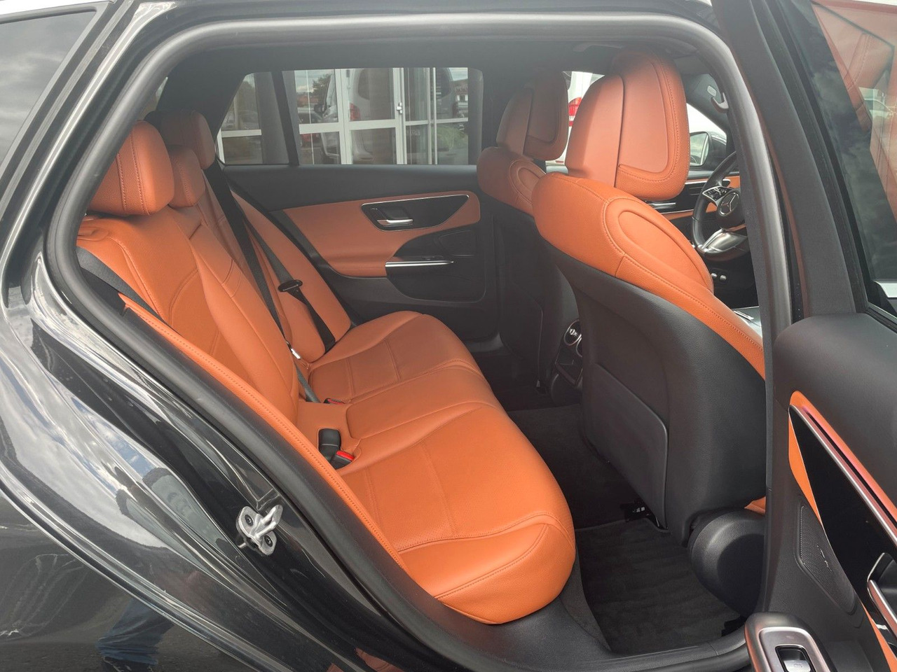 Mercedes-Benz C 300 e T AVANTGARDE R-Kamera+TOTW+Carplay - Xe wagon: hình 3 Mercedes-Benz C 300 e T AVANTGARDE R-Kamera+TOTW+Carplay - Xe wagon: hình 3