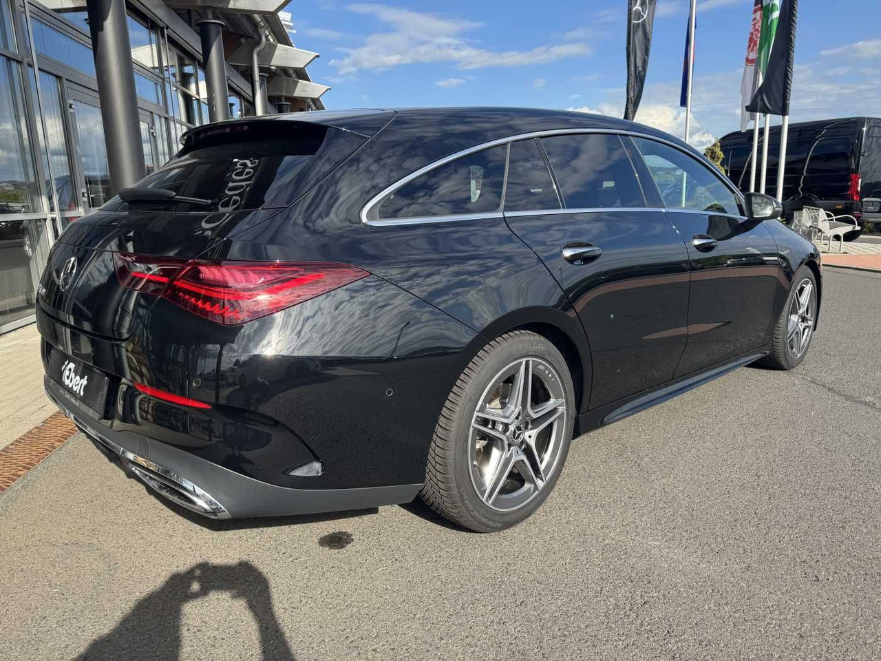 Mercedes-Benz CLA 180 Shooting Brake+AMG+Distr+AHK+RFK+ - Xe wagon: hình 4 Mercedes-Benz CLA 180 Shooting Brake+AMG+Distr+AHK+RFK+ - Xe wagon: hình 4