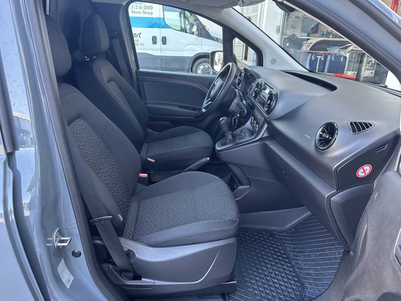 Xe van nhỏ gọn Mercedes-Benz Citan 108 CDI Regal Klima: hình 10