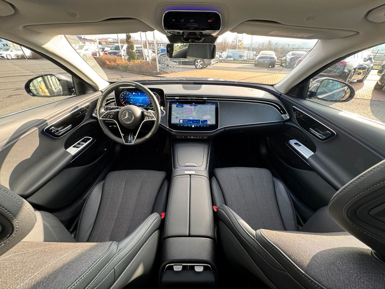 Cho thuê  Mercedes-Benz E 220d T Avantgarde+Pano+DistrPro+AHK+RFK+MBUX Mercedes-Benz E 220d T Avantgarde+Pano+DistrPro+AHK+RFK+MBUX: hình 16