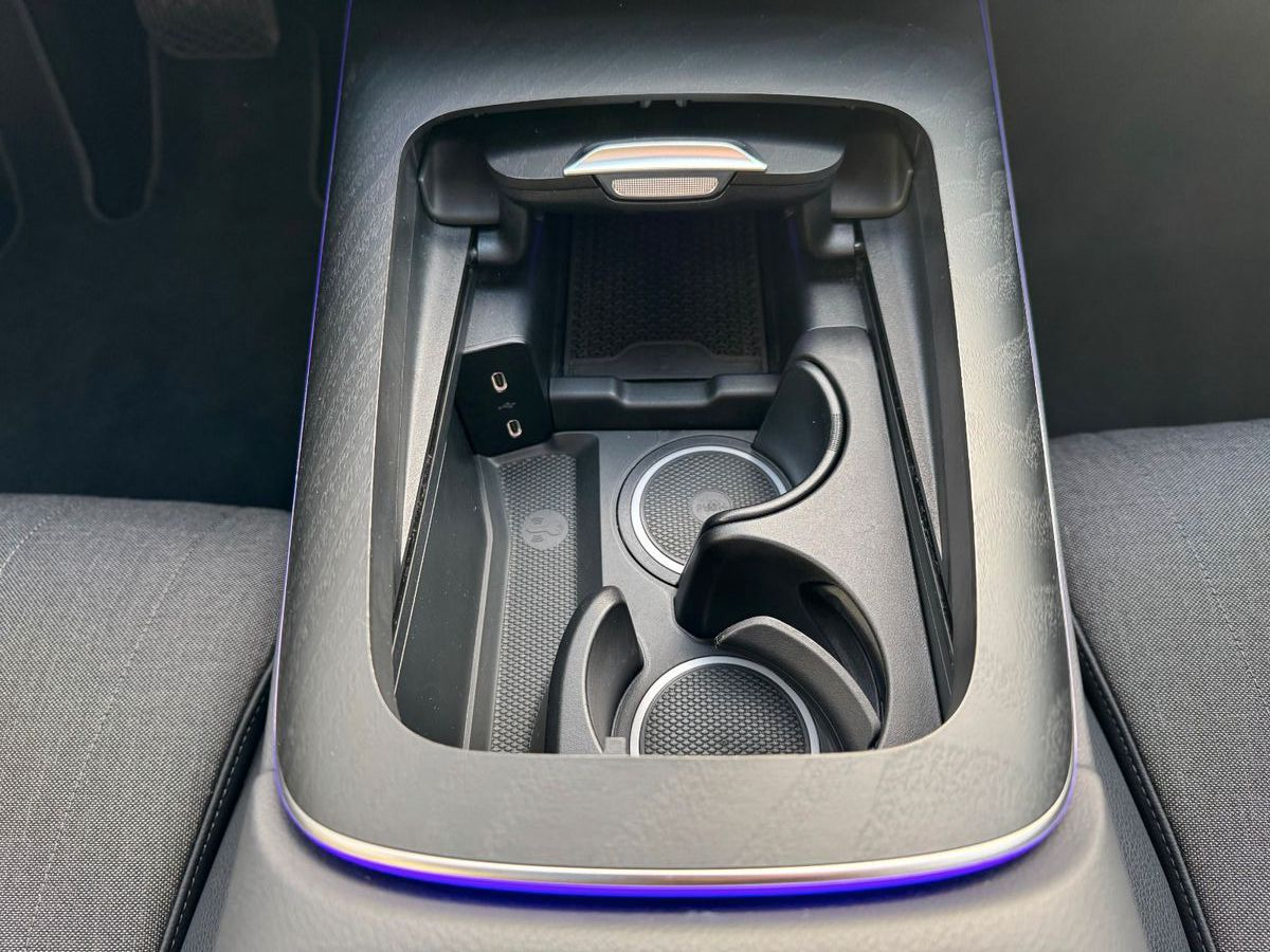 Cho thuê  Mercedes-Benz E 220d T Avantgarde+Pano+DistrPro+AHK+RFK+MBUX Mercedes-Benz E 220d T Avantgarde+Pano+DistrPro+AHK+RFK+MBUX: hình 22