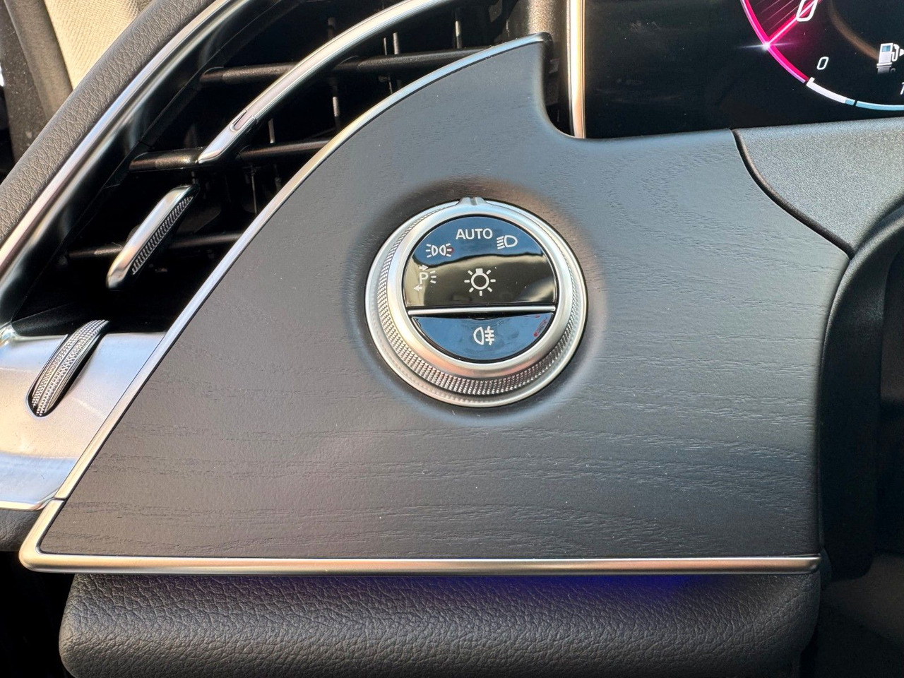 Cho thuê  Mercedes-Benz E 220d T Avantgarde+Pano+DistrPro+AHK+RFK+MBUX Mercedes-Benz E 220d T Avantgarde+Pano+DistrPro+AHK+RFK+MBUX: hình 13