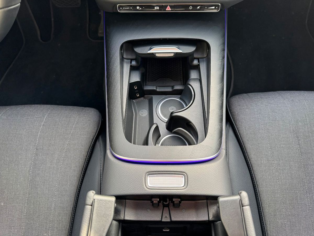 Cho thuê  Mercedes-Benz E 220d T Avantgarde+Pano+DistrPro+AHK+RFK+MBUX Mercedes-Benz E 220d T Avantgarde+Pano+DistrPro+AHK+RFK+MBUX: hình 21