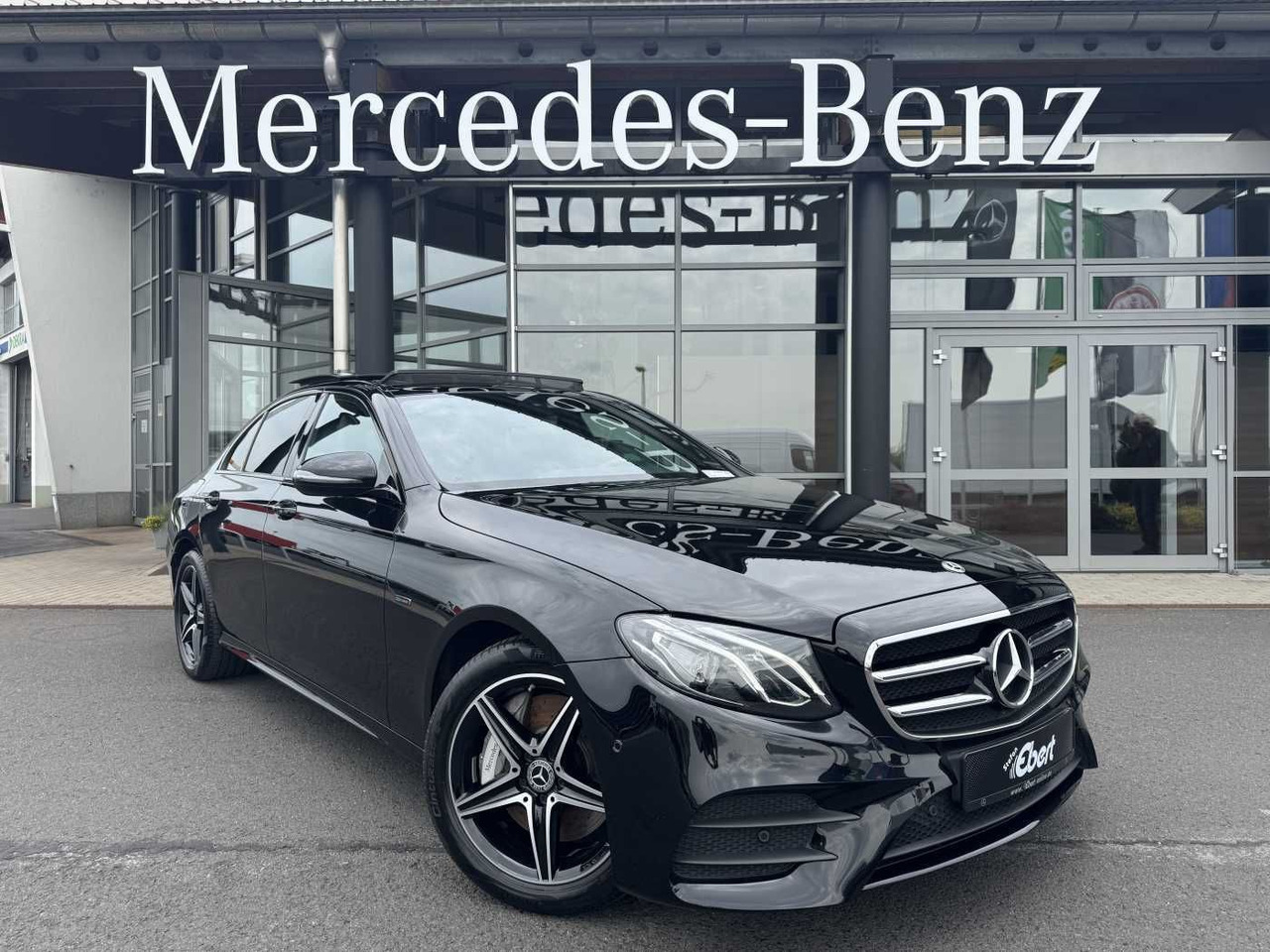 Mercedes-Benz E 300de 9G AMG+Pano+Memory+Ambiente+ RFK+Night - Sedan: hình 1 Mercedes-Benz E 300de 9G AMG+Pano+Memory+Ambiente+ RFK+Night - Sedan: hình 1