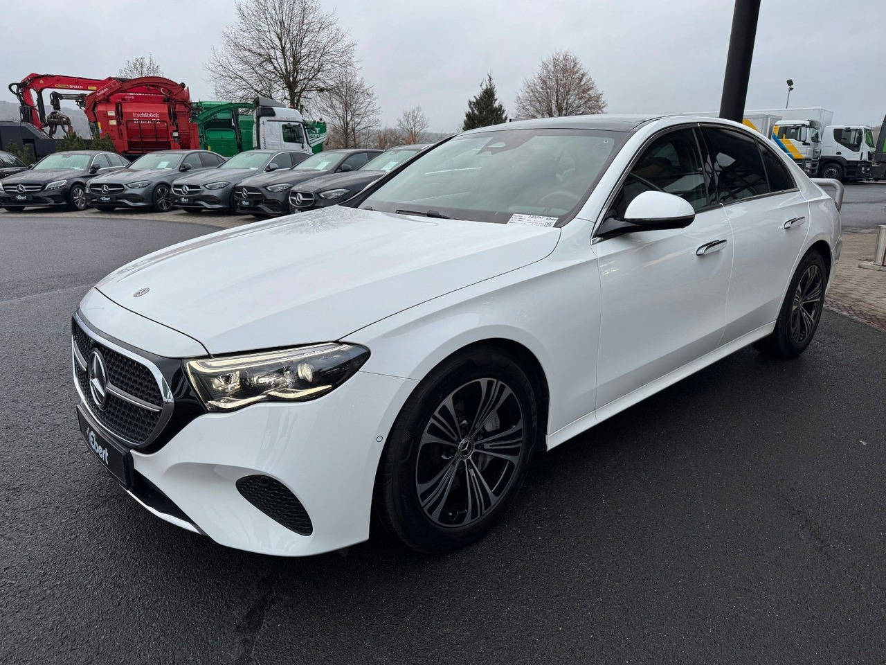 Mercedes-Benz E 450 4M Avantgarde+Pano+DistrPro+Digital+360 - Sedan: hình 3 Mercedes-Benz E 450 4M Avantgarde+Pano+DistrPro+Digital+360 - Sedan: hình 3