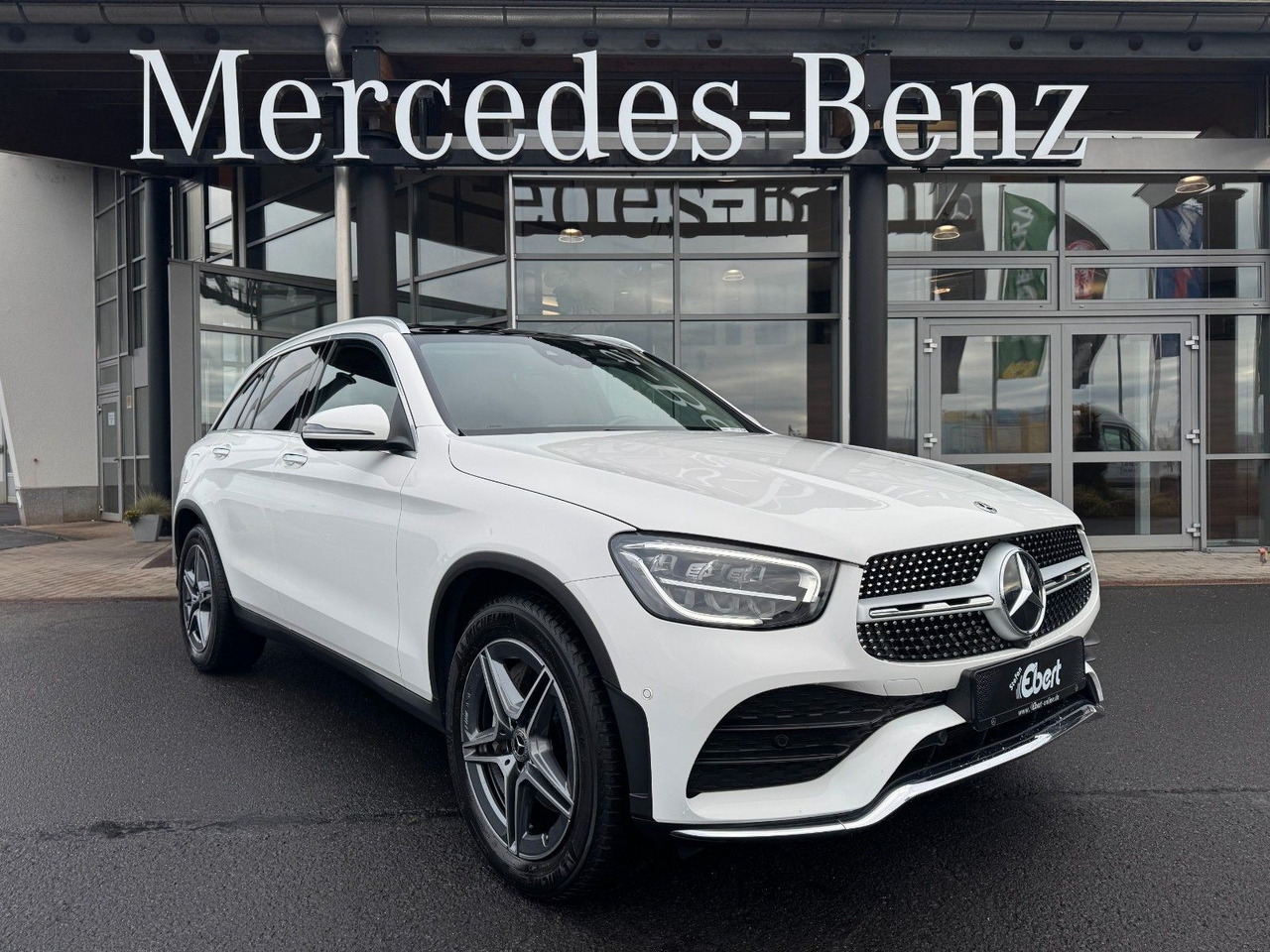 Mercedes-Benz GLC 200 4M AMG+Pano+Distr+StandH+AHK+360+HUD - SUV: hình 2 Mercedes-Benz GLC 200 4M AMG+Pano+Distr+StandH+AHK+360+HUD - SUV: hình 2