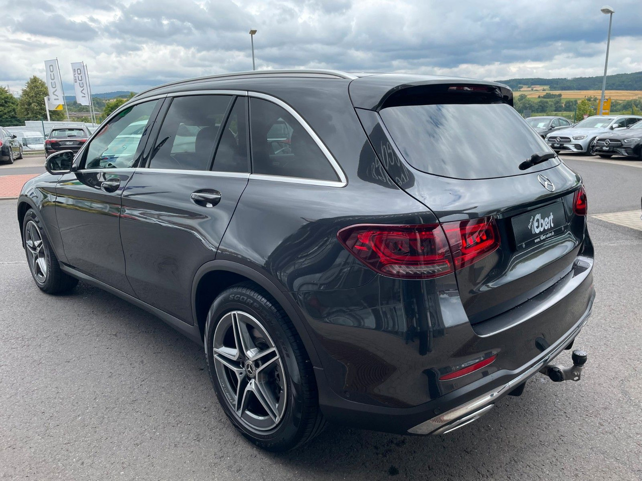 Mercedes-Benz GLC 220d 4M AMG+AHK+RKamera+Keyless - SUV: hình 4 Mercedes-Benz GLC 220d 4M AMG+AHK+RKamera+Keyless - SUV: hình 4