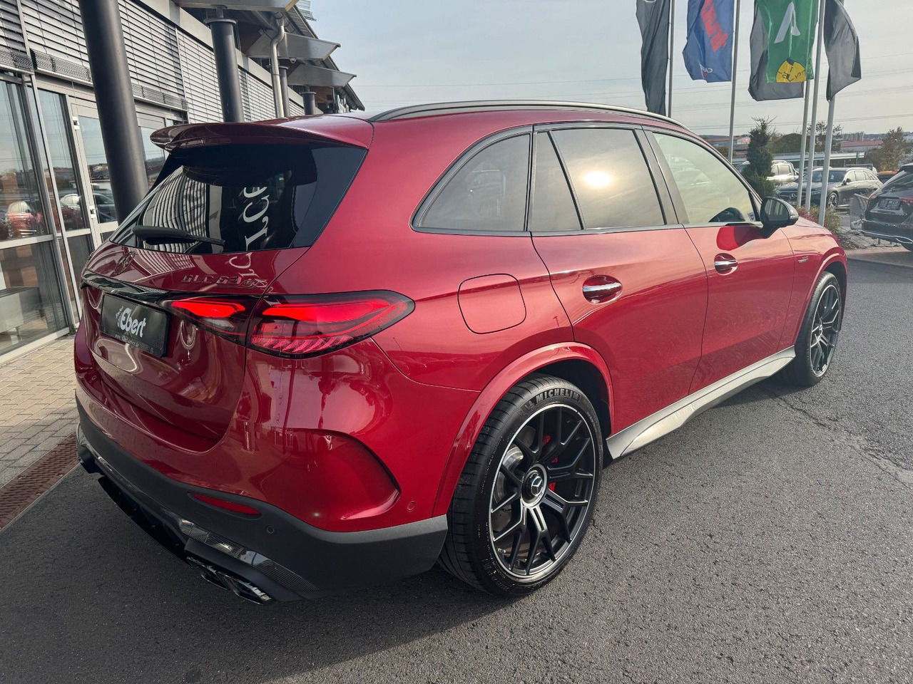 Mercedes-Benz GLC 63 AMG E Carbon+Burm3D+DriversP+Memory - SUV: hình 4 Mercedes-Benz GLC 63 AMG E Carbon+Burm3D+DriversP+Memory - SUV: hình 4