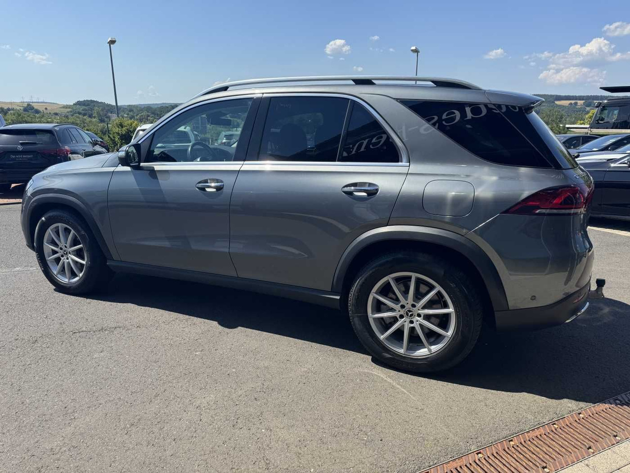 Mercedes-Benz GLE 350de 4M AMG+AHK+DistrPlus+HUD+360 - SUV: hình 3 Mercedes-Benz GLE 350de 4M AMG+AHK+DistrPlus+HUD+360 - SUV: hình 3