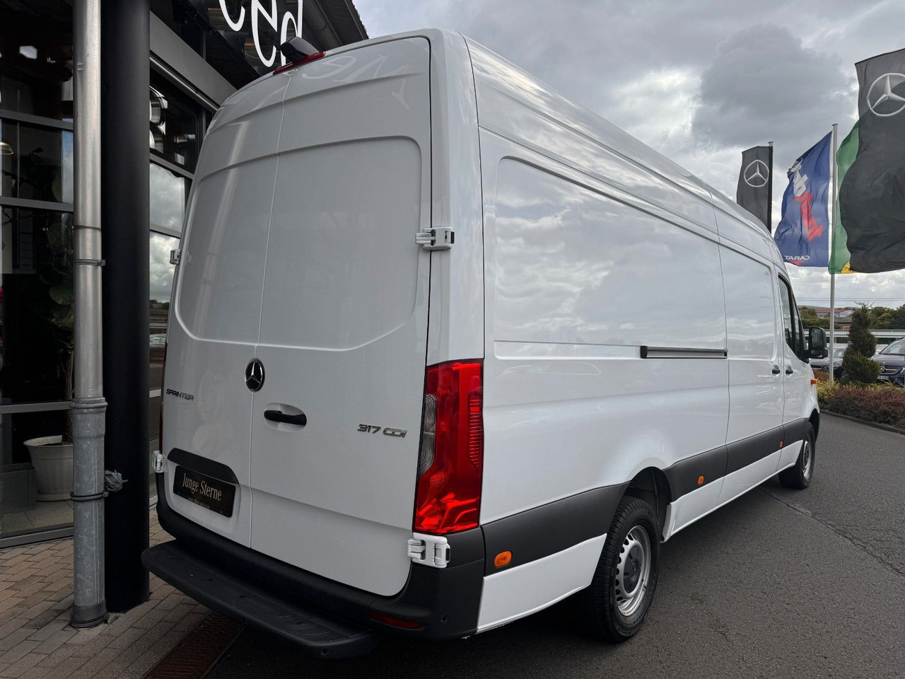 Mercedes-Benz Sprinter 317 CDI 4325 Klima 360 SHZ Schwing - Xe van chở hàng: hình 4 Mercedes-Benz Sprinter 317 CDI 4325 Klima 360 SHZ Schwing - Xe van chở hàng: hình 4
