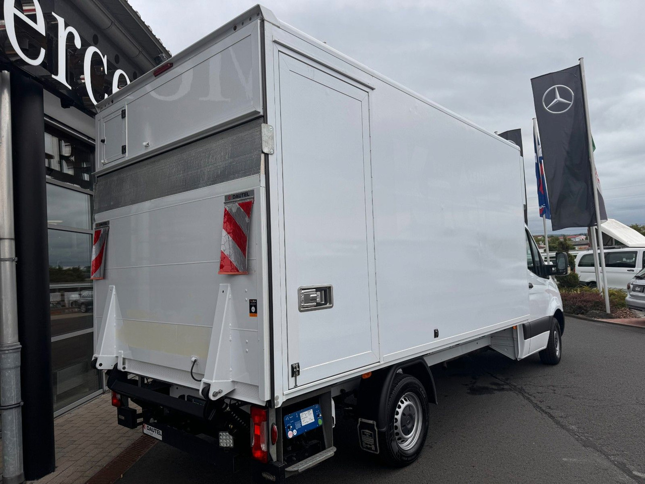 Mercedes-Benz Sprinter 317 CDI 4325 Koffer LBW Klima Kamera - Xe tải nhỏ thùng kín: hình 4 Mercedes-Benz Sprinter 317 CDI 4325 Koffer LBW Klima Kamera - Xe tải nhỏ thùng kín: hình 4