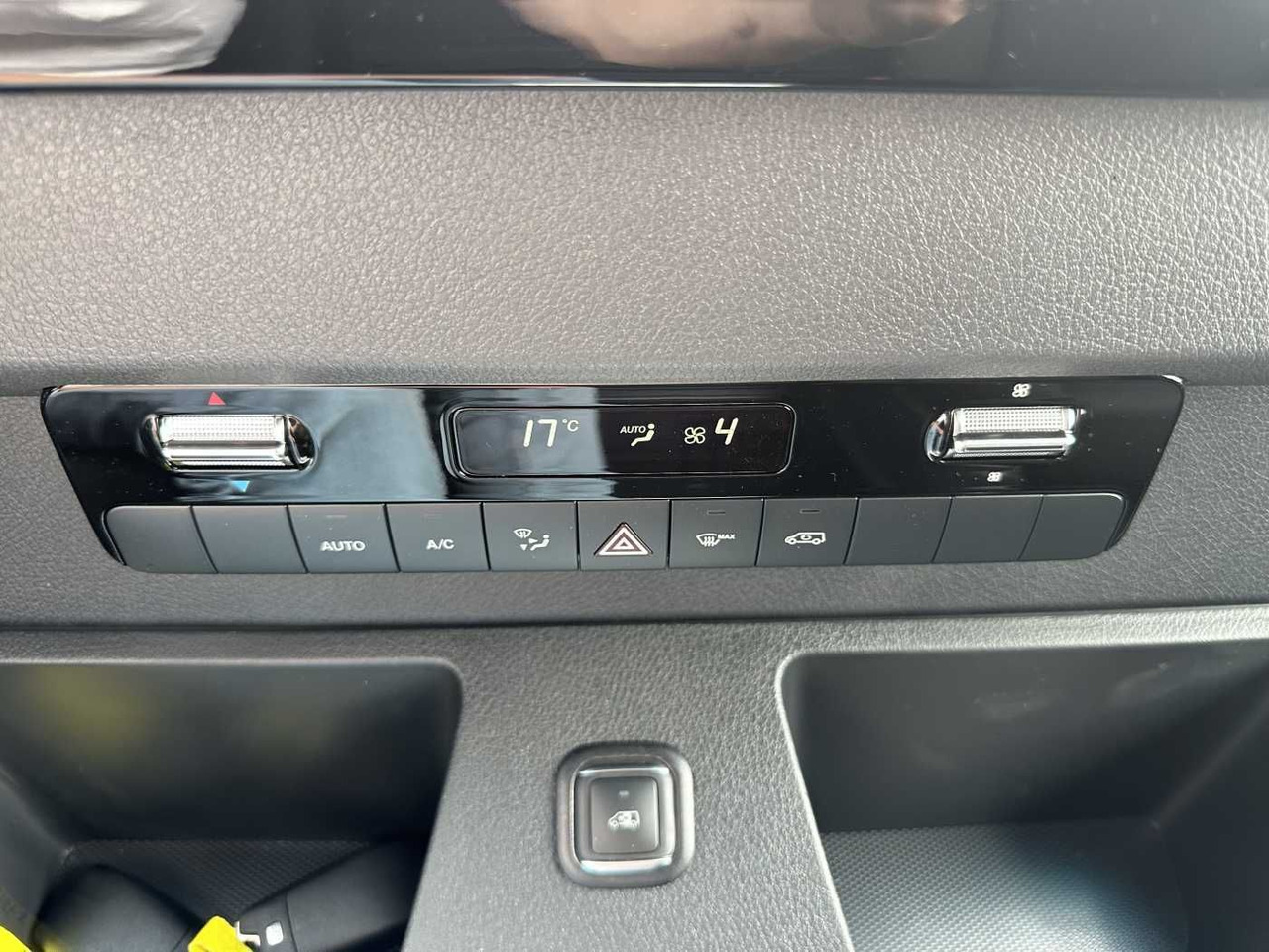 Xe van chở hàng Mercedes-Benz Sprinter 319/419 CDI 3665 9G 4x4 Klima Kamera: hình 15