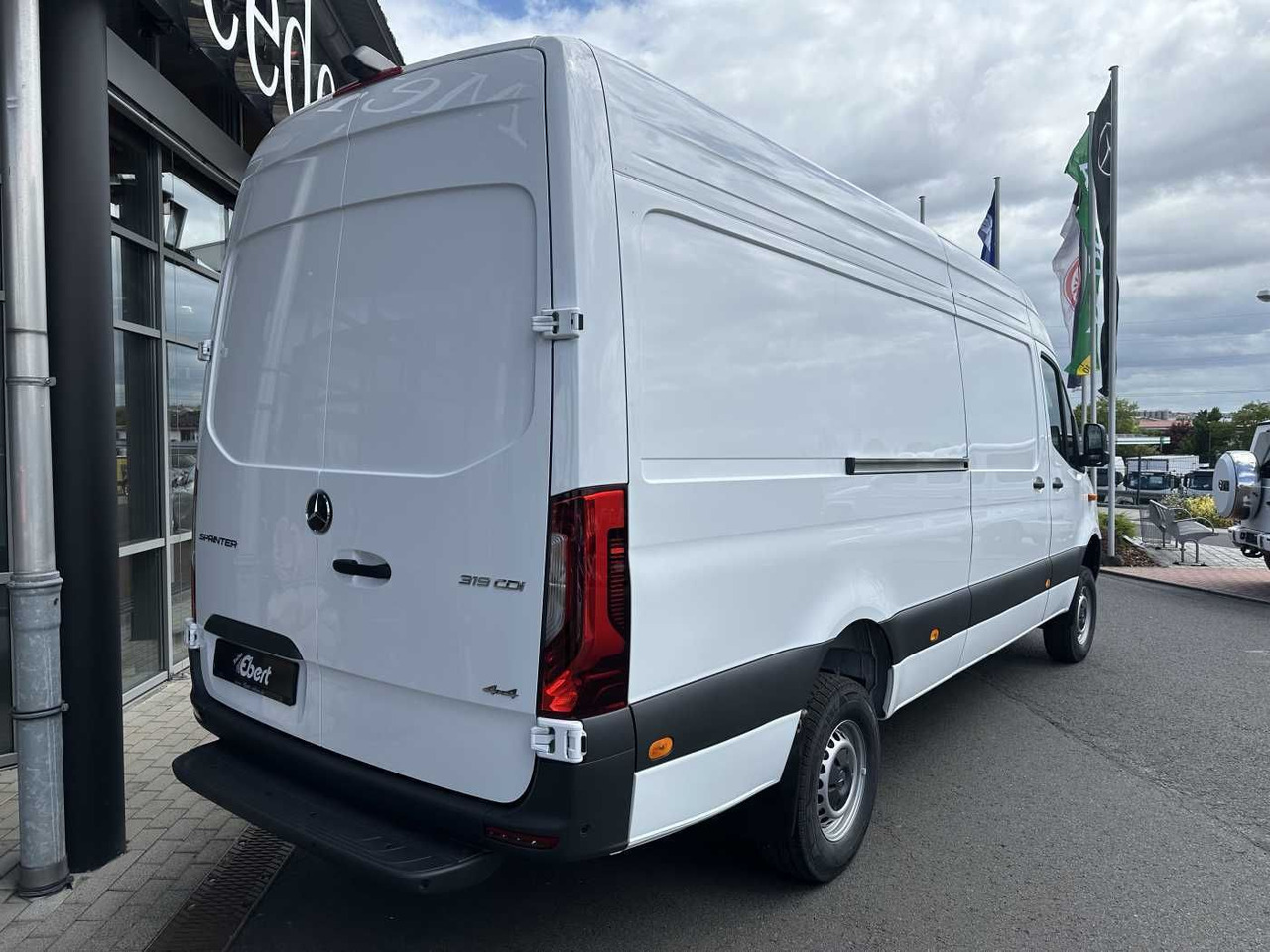 Mercedes-Benz Sprinter 319 CDI 4x4 4325 Kamera LED SHZ MBUX - Xe van chở hàng: hình 4 Mercedes-Benz Sprinter 319 CDI 4x4 4325 Kamera LED SHZ MBUX - Xe van chở hàng: hình 4