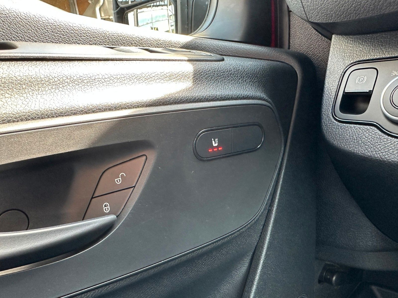 Xe tải nhỏ phẳng, Xe tải van Mercedes-Benz Sprinter 319 CDI 4x4 DoKa Klima AHK3,5to: hình 21 Xe tải nhỏ phẳng, Xe tải van Mercedes-Benz Sprinter 319 CDI 4x4 DoKa Klima AHK3,5to: hình 21