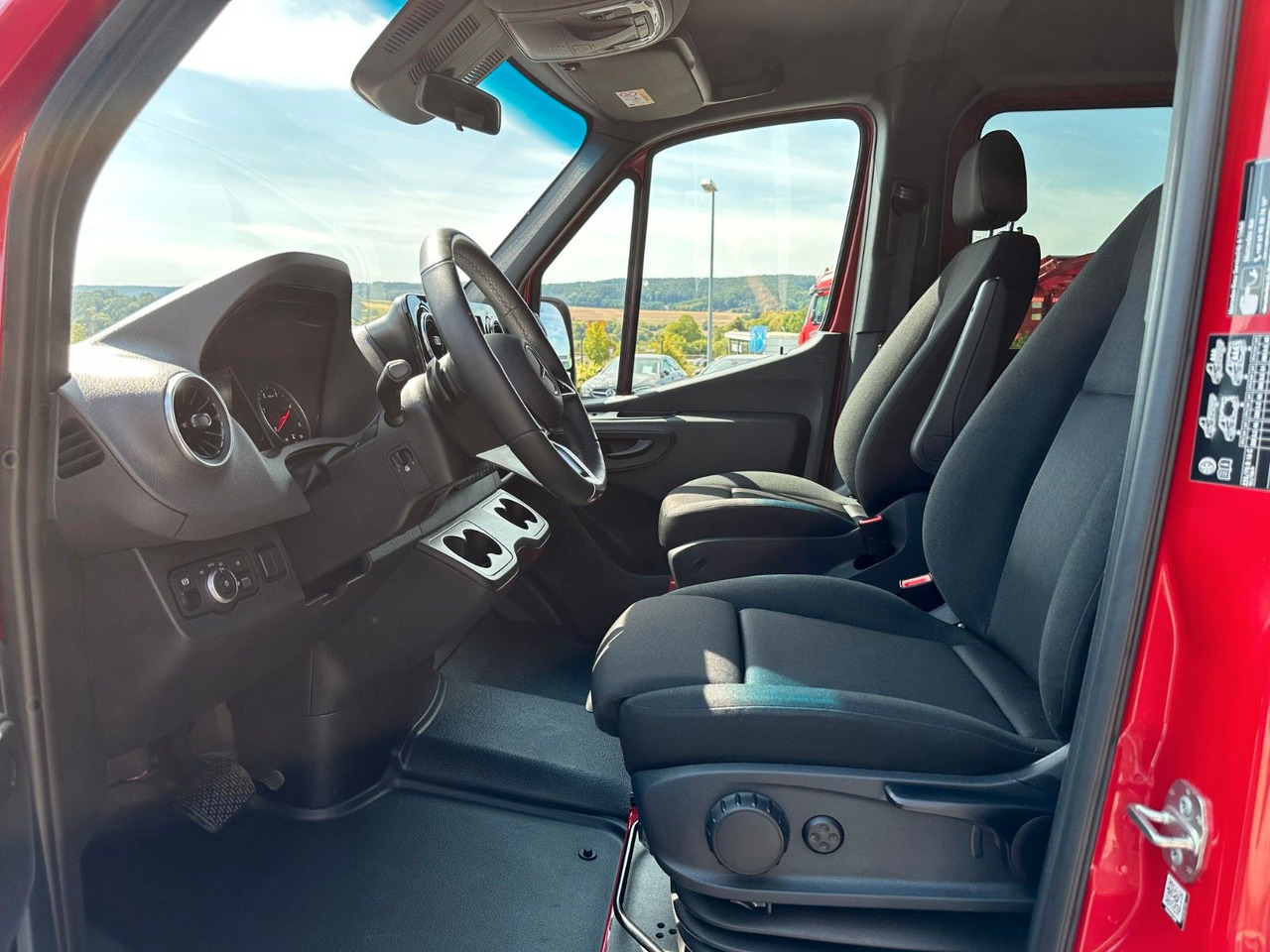 Xe tải nhỏ phẳng, Xe tải van Mercedes-Benz Sprinter 319 CDI 4x4 DoKa Klima AHK3,5to: hình 11 Xe tải nhỏ phẳng, Xe tải van Mercedes-Benz Sprinter 319 CDI 4x4 DoKa Klima AHK3,5to: hình 11