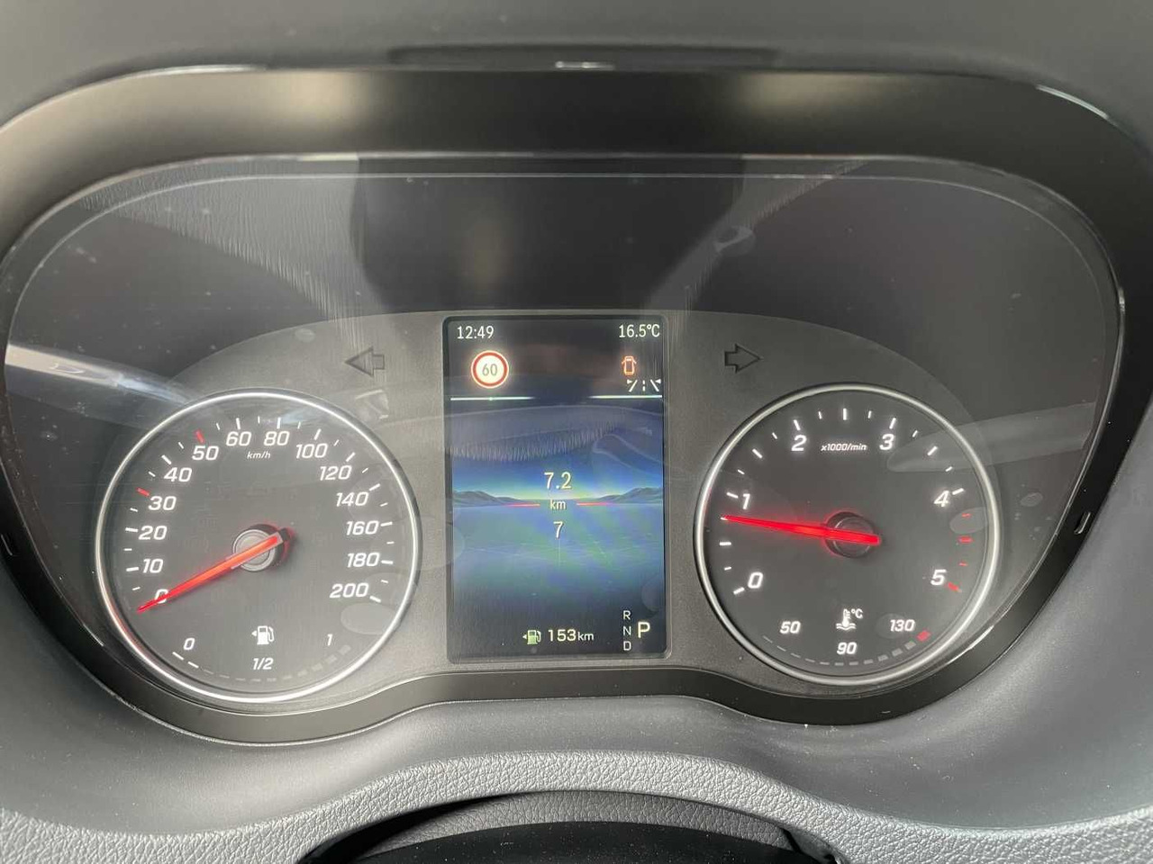 Xe van thùng mui bạt Mercedes-Benz Sprinter 319 CDI 4x4 DoKa Klima Stdheiz AHK LED: hình 13