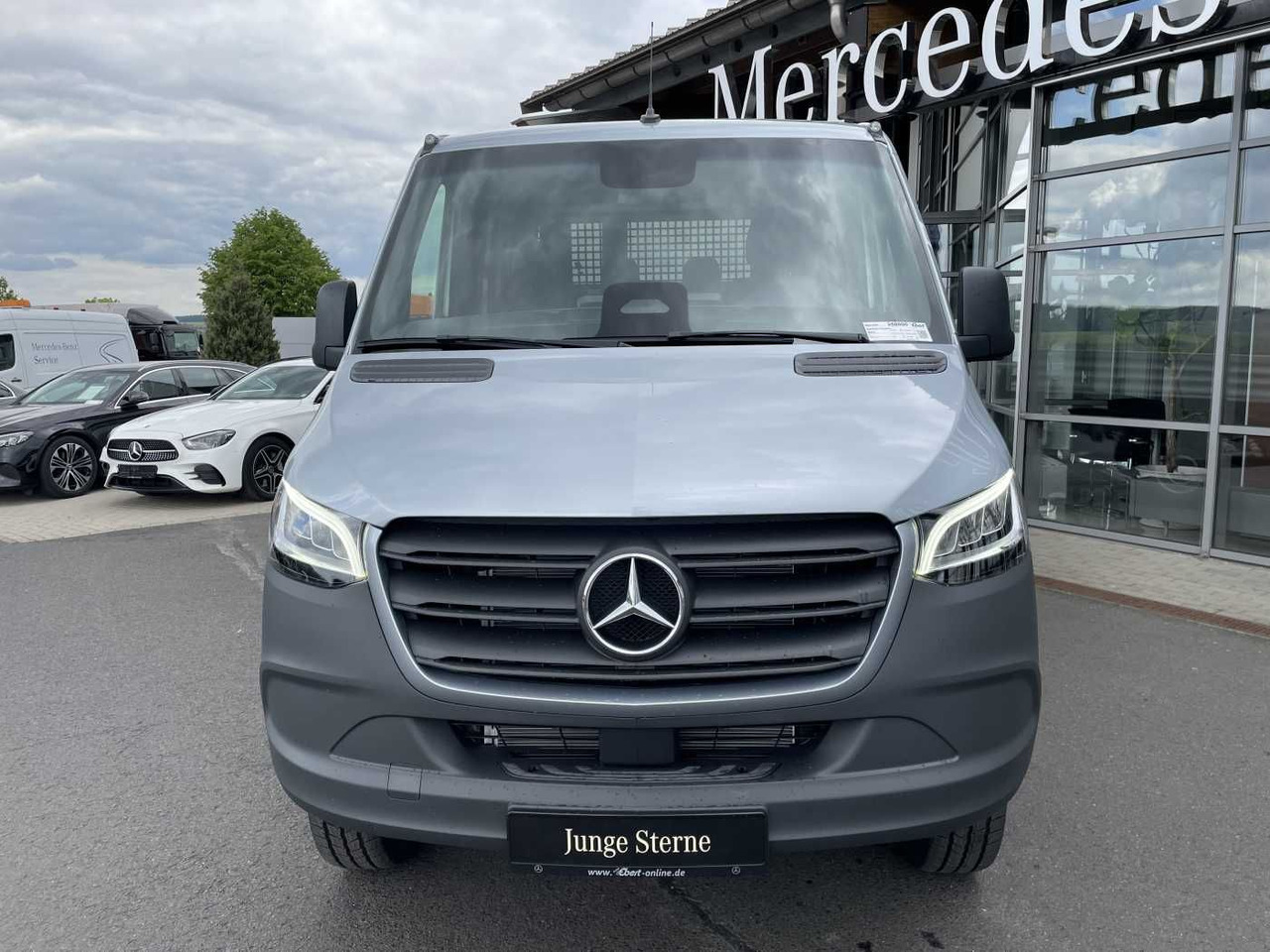 Mercedes-Benz Sprinter 319 CDI 4x4 DoKa Klima Stdheiz AHK LED - Xe van thùng mui bạt: hình 2 Mercedes-Benz Sprinter 319 CDI 4x4 DoKa Klima Stdheiz AHK LED - Xe van thùng mui bạt: hình 2