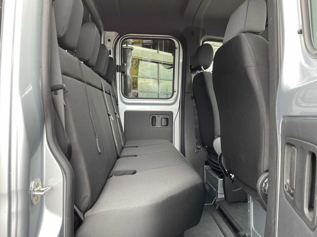 Xe van thùng mui bạt Mercedes-Benz Sprinter 319 CDI 4x4 DoKa Klima Stdheiz AHK LED: hình 9