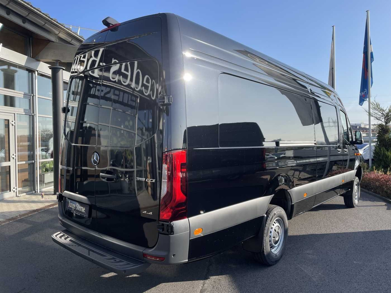 Mercedes-Benz Sprinter 319 CDI 4x4 Extralang Klima 360 Kamera - Xe van chở hàng: hình 4 Mercedes-Benz Sprinter 319 CDI 4x4 Extralang Klima 360 Kamera - Xe van chở hàng: hình 4