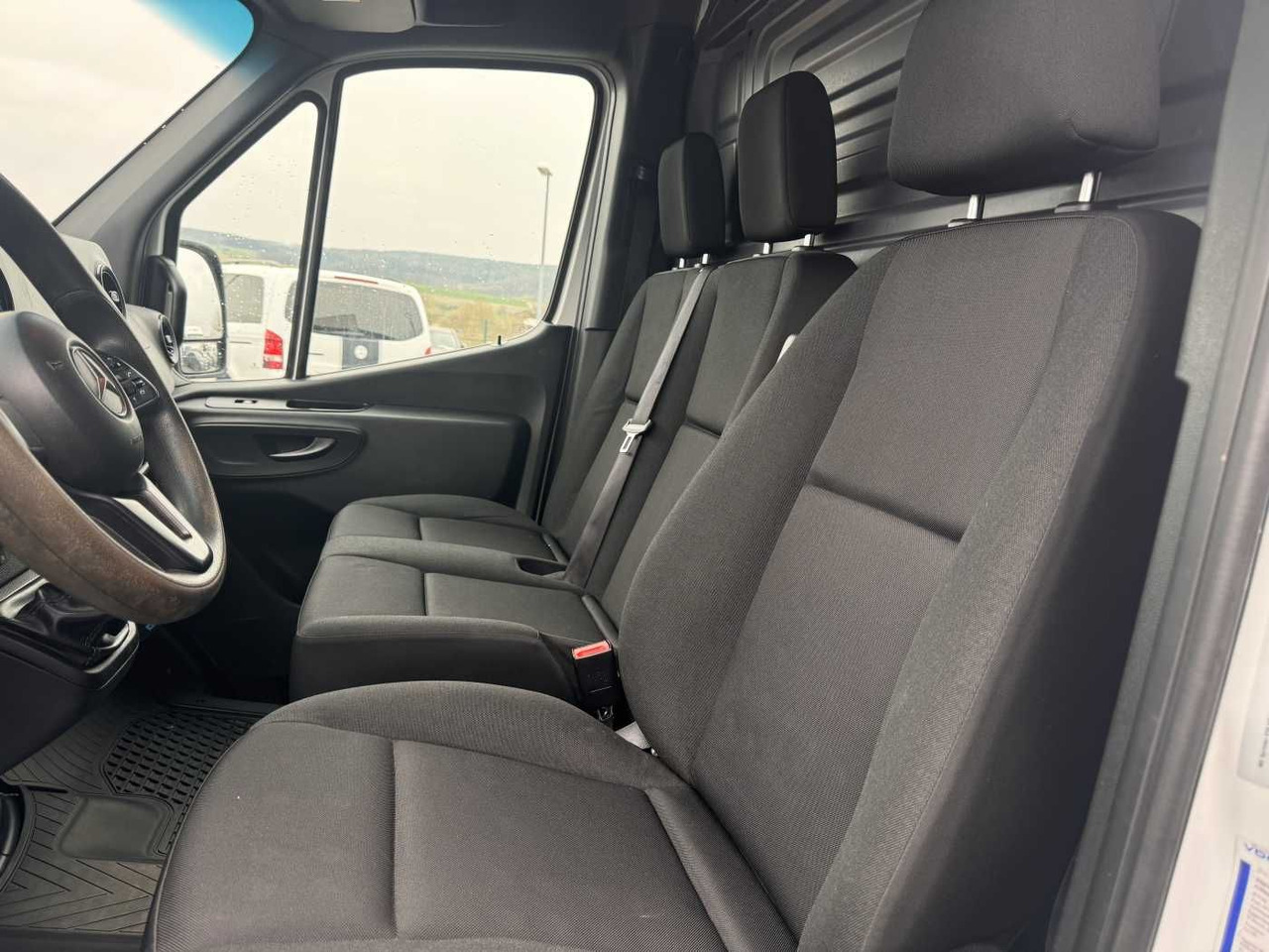 Xe van chở hàng Mercedes-Benz Sprinter 516 CDI Werkstatt/Regal AHK3,5to Klima: hình 9